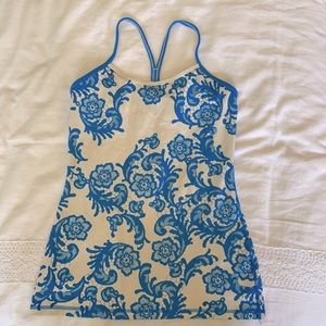 Lulu size 6 power y tank vintage print